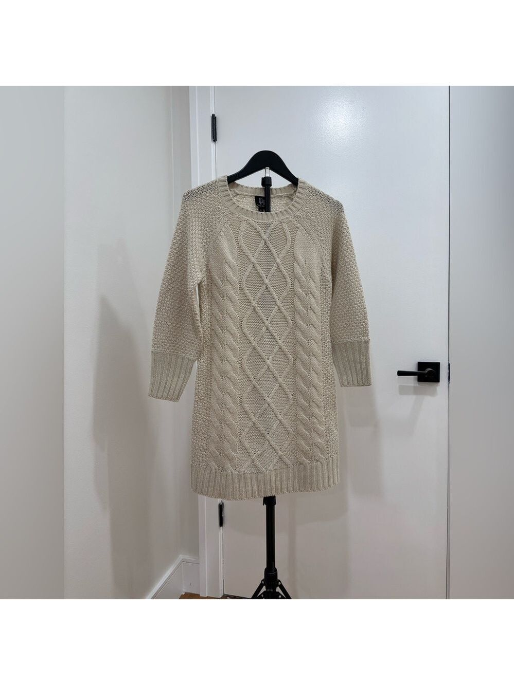 314. Derek Heart Beige Cable Knit Sweater